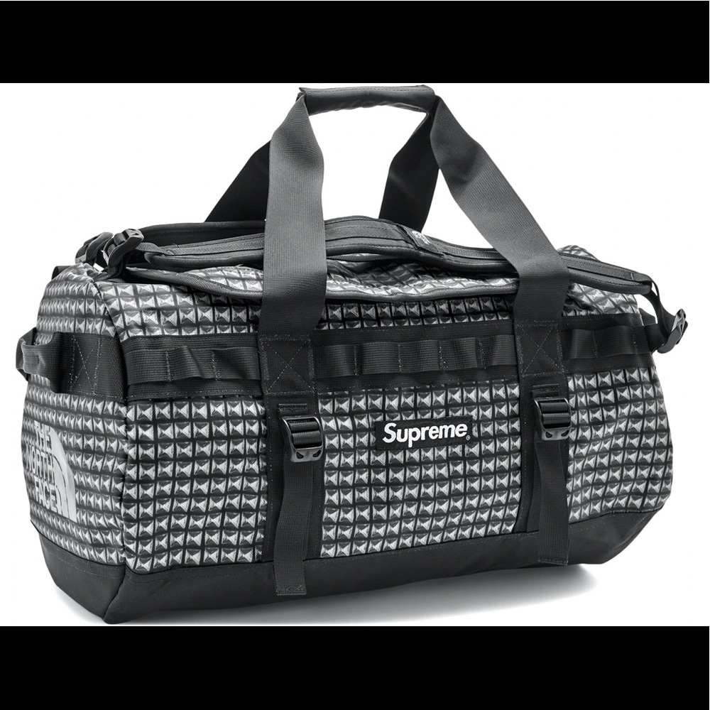 Supreme duffle bag